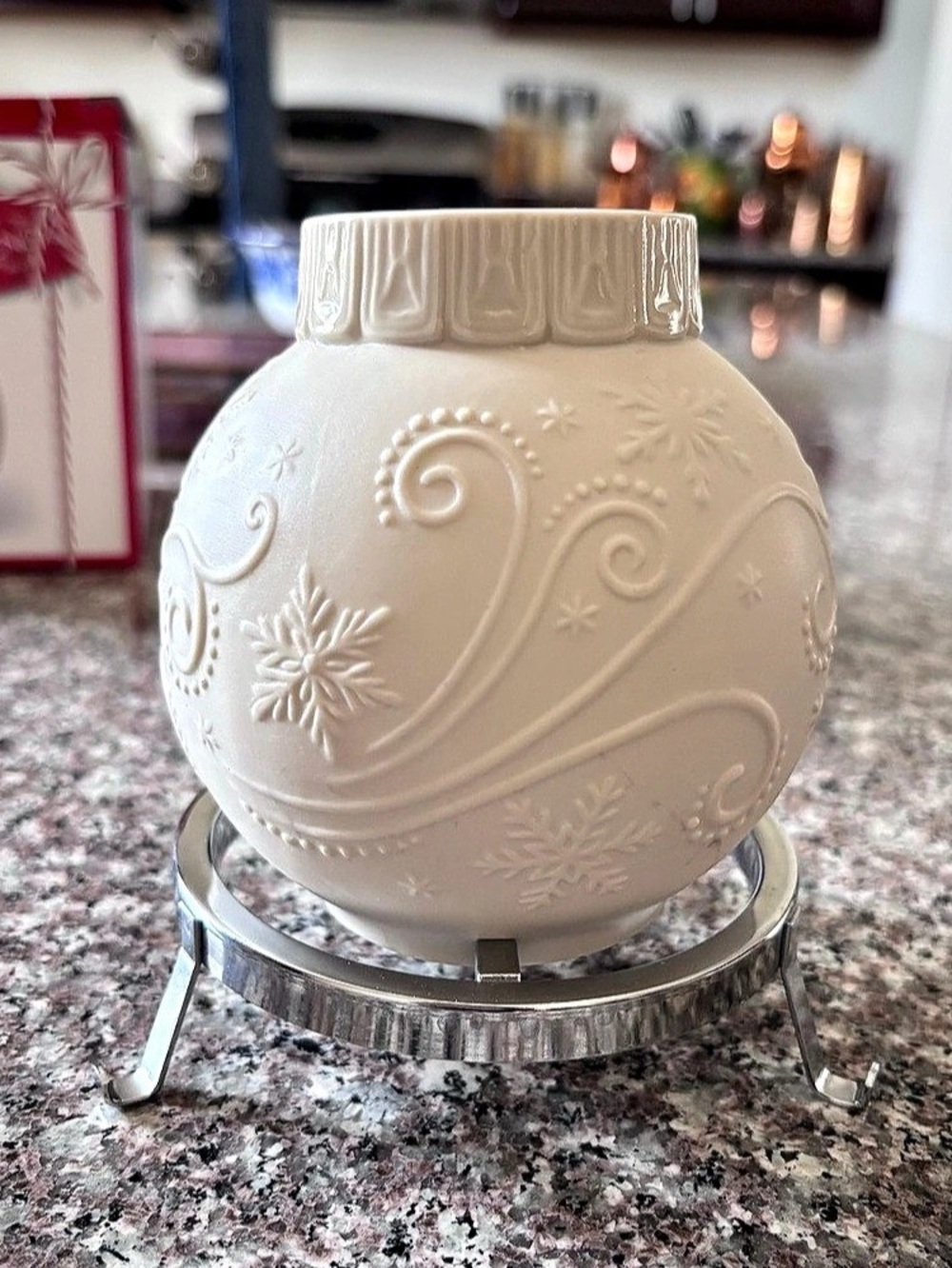Lenox Ornamental Glow Snowflake Votive White Holiday Decor